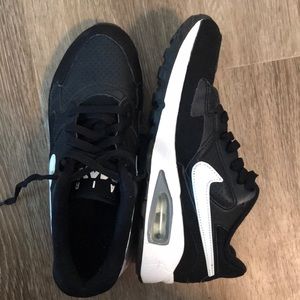 Nike Air - Boys 6.5 Y